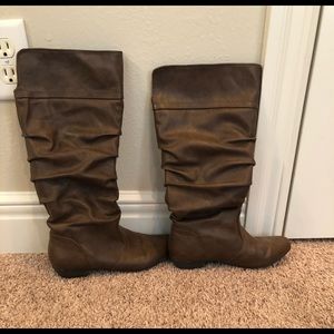Kohl’s brown boots